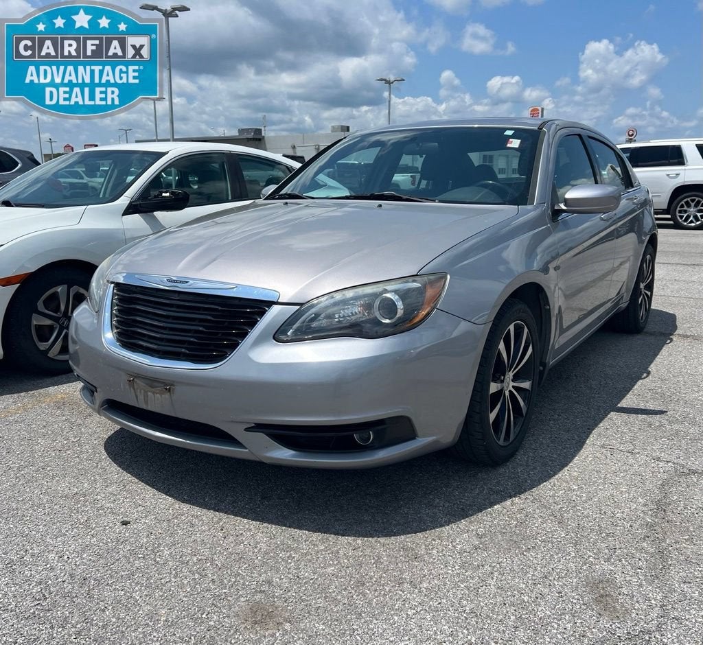 2013 Chrysler 200 Touring