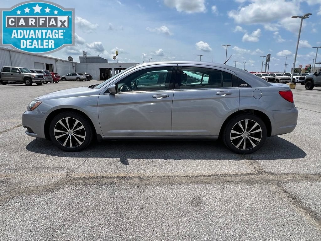 2013 Chrysler 200 Touring