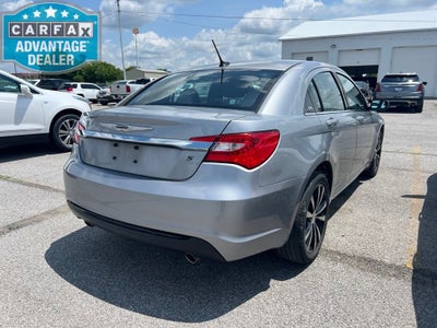 2013 Chrysler 200 Touring