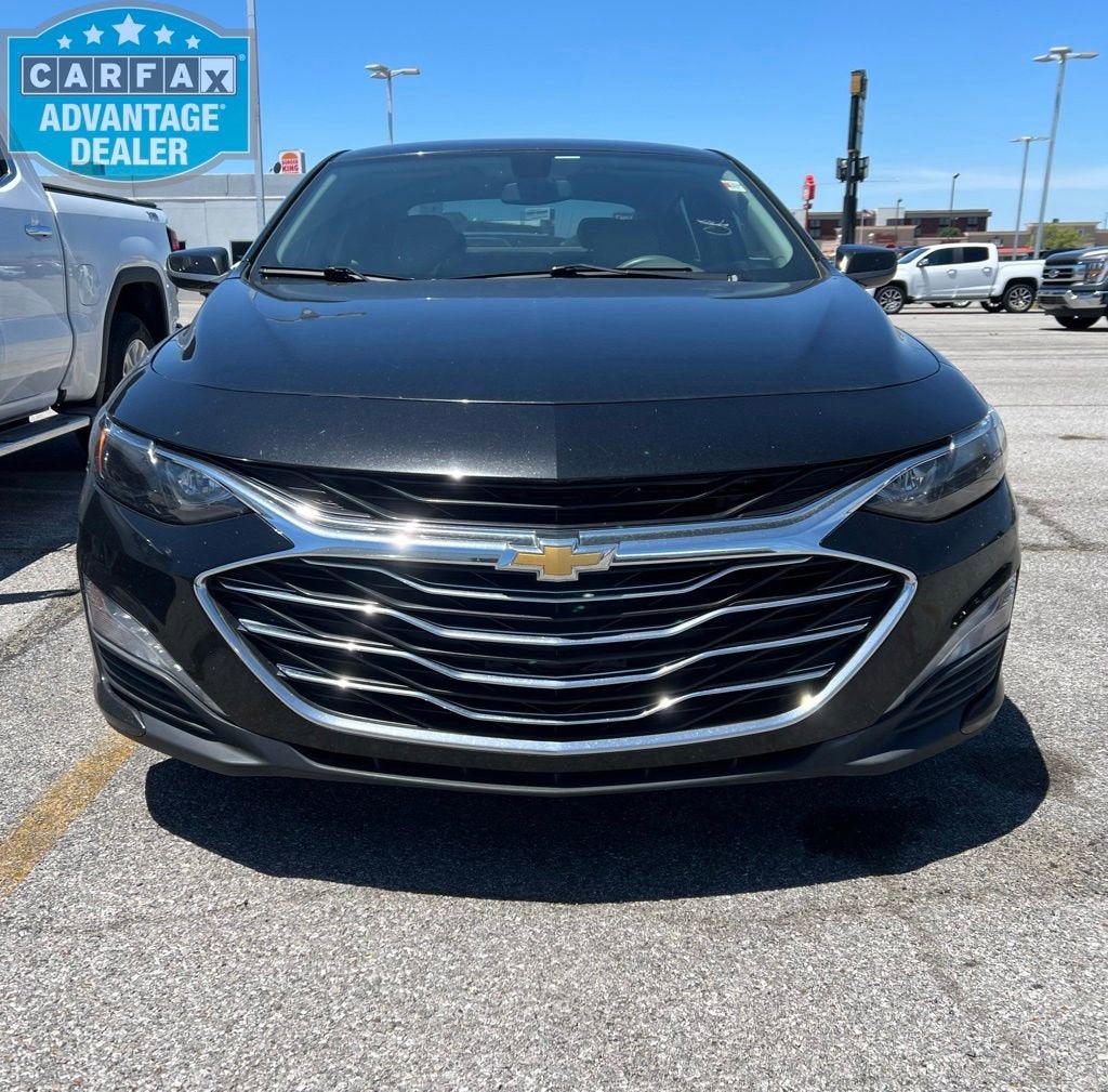 Used 2020 Chevrolet Malibu 1LT with VIN 1G1ZD5ST3LF057402 for sale in Marion, IL