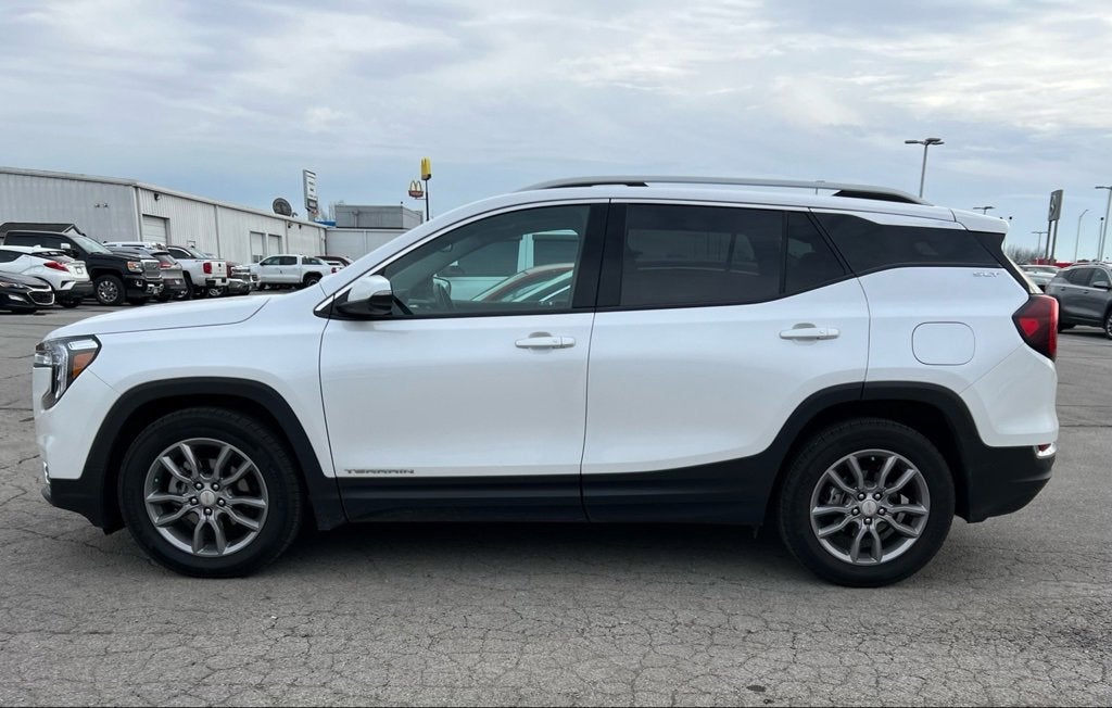 2022 GMC Terrain SLT