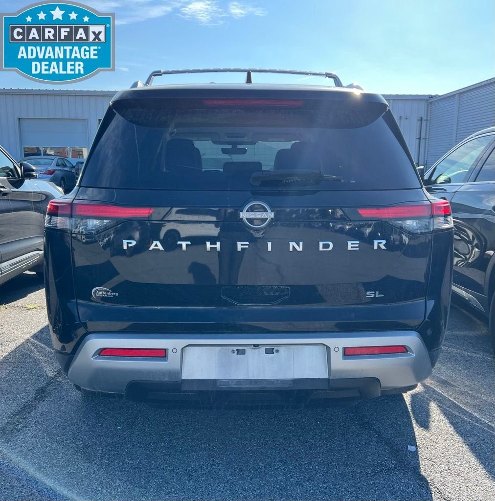 2023 Nissan Pathfinder SL