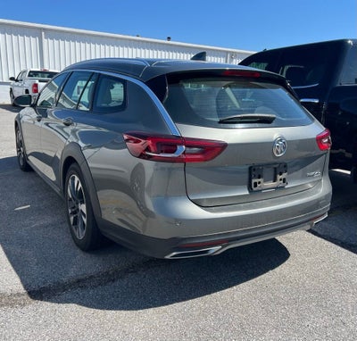 2019 Buick Regal TourX Essence