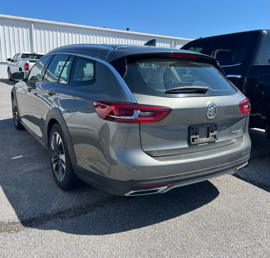 2019 Buick Regal TourX Essence