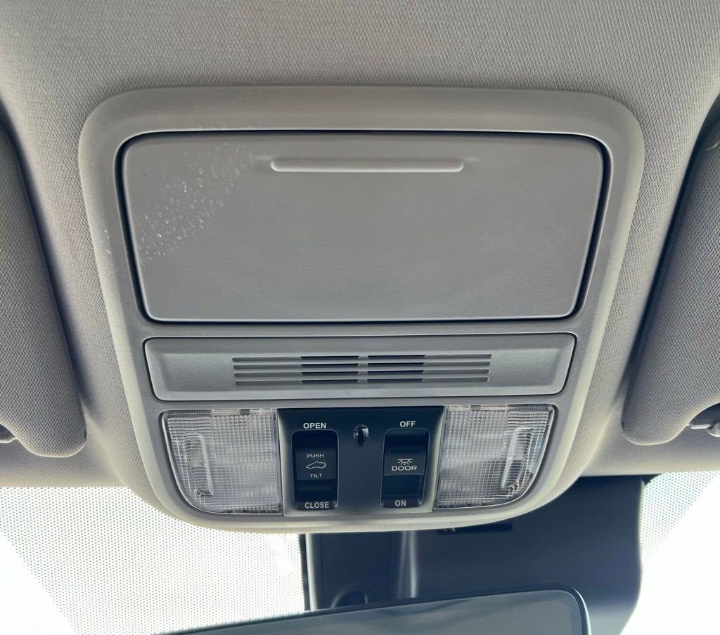 2022 Honda Pilot SE - Photo 16