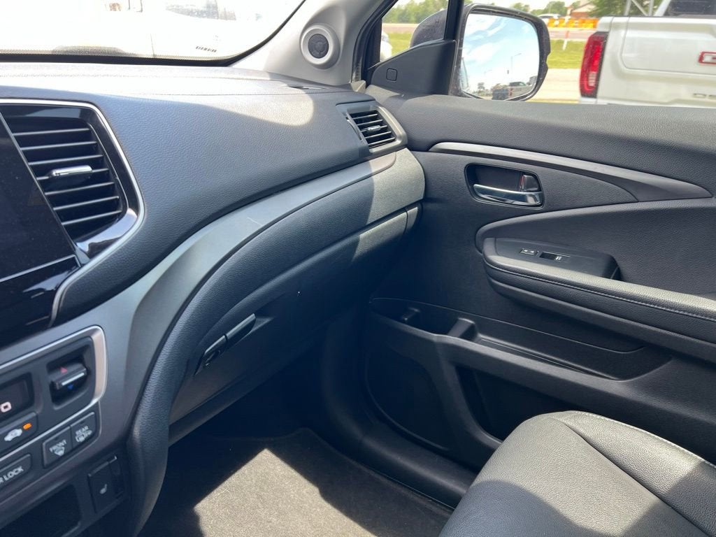 2022 Honda Pilot SE - Photo 17